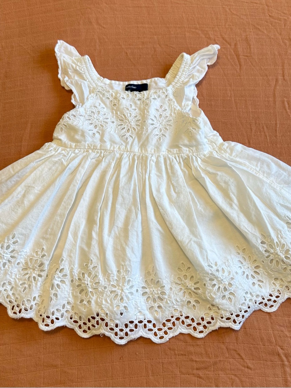Baby Gap Girls White Eyelet Embroidered Dress Flutter Sleeve 12-18M
